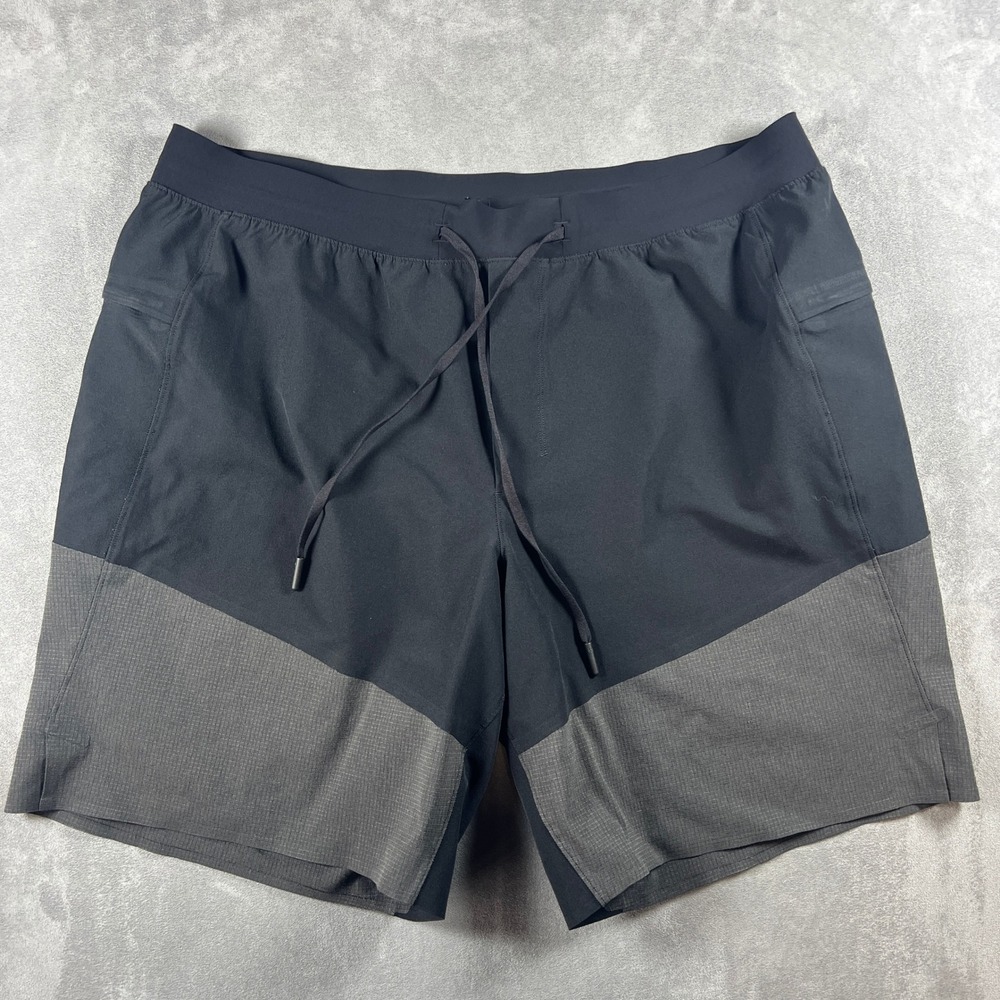 Lululemon Train to Beach Short 8" Shorts XL Black Gray Colorblock Athletic